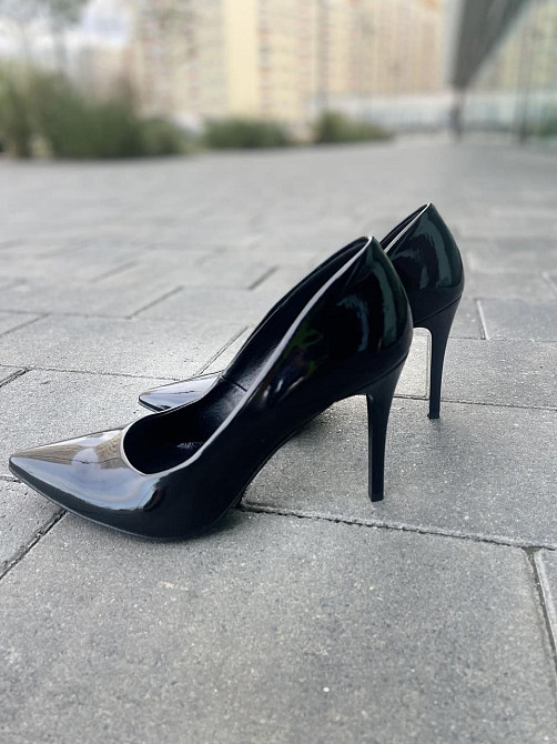 Туфлі жіночі LAVINI чорні шкіра лакована каблук 10 см 35 р. (3729) Коломия - фото 2