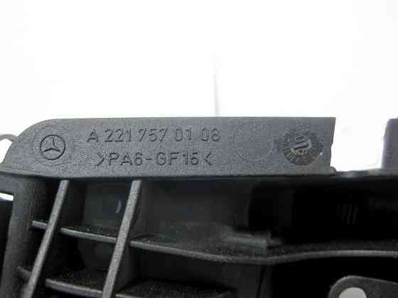 Mercedes-Benz  A2217570108 Тримач - кронштейн замка кришки багажника S-Class W221 Одесса
