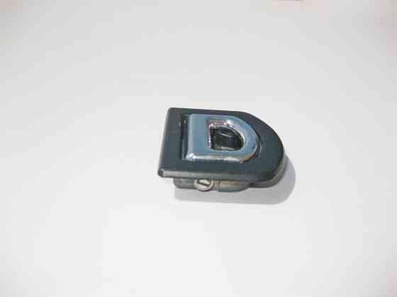 VAG  8D9864203 Стропувальний вух кріплення багажу чорний VW Passat Audi A3 A4 A6 A8 RS6 Одесса