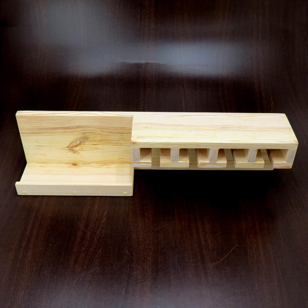 Настенная винная полка 