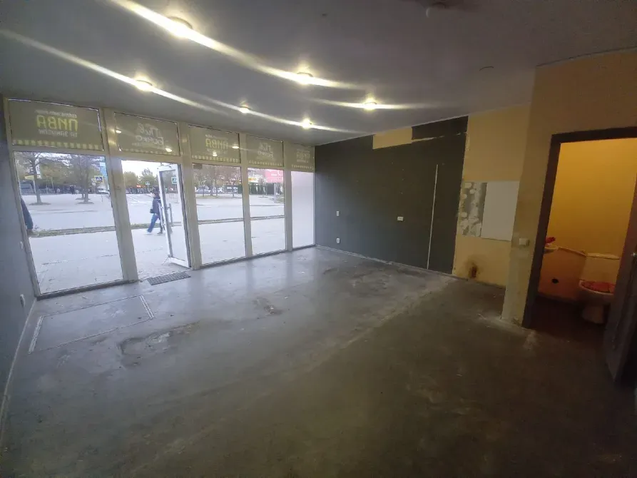 Новое Аренда Помещения на красной линии возле "Варуса", Проспект Мира Днепр - изображение 2