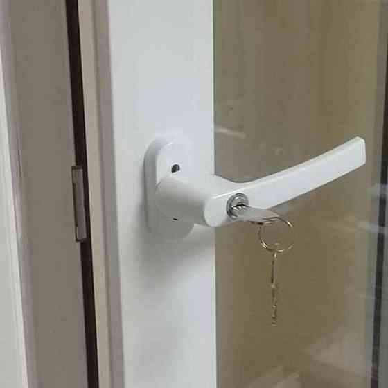 Ручка для пластиковых окон с ключом Харьков