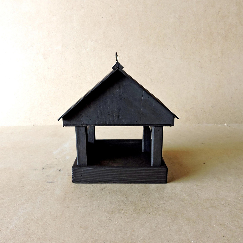 Кормушка со скворечником 