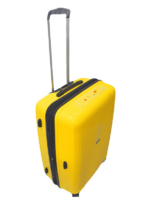 Чемодан пластиковый AIRTEX 241 средний 68 см желтый Киев - изображение 2