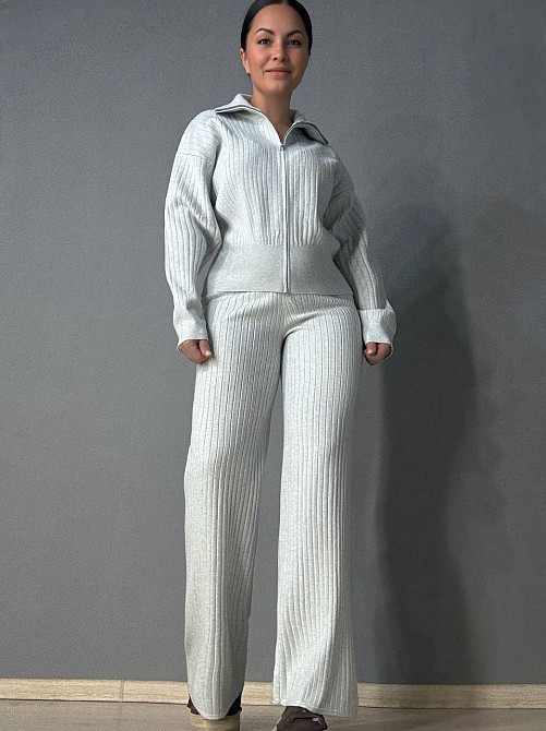 Костюм жіночий Joy One 376 вʼязаний в рубчик з кофтою на блискавці та брюками палаццо, сірий, one size Київ - фото 10