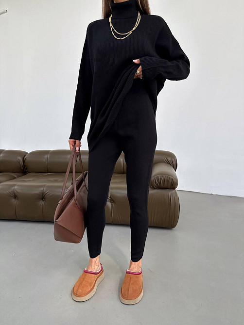 Женский прогулочный оверсайз костюм: свитер в рубчик оверсайз и лосины с эффектом утяжки вязка Одесса - изображение 7