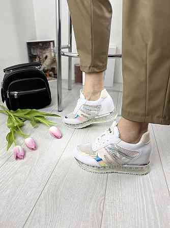 Lonza Кросівки жіночі LONZA F99632/1 білі (весна-літо, шкіра натуральна) (5180) лише 41р. Коломыя