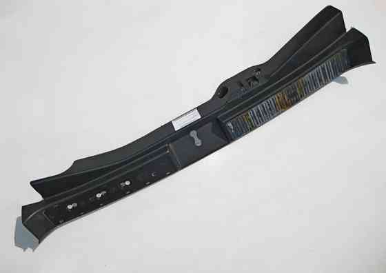 Mercedes-Benz  A2516903925 9051 Накладка отвору багажника нижня чорна R-Class W251 без хрому Одеса