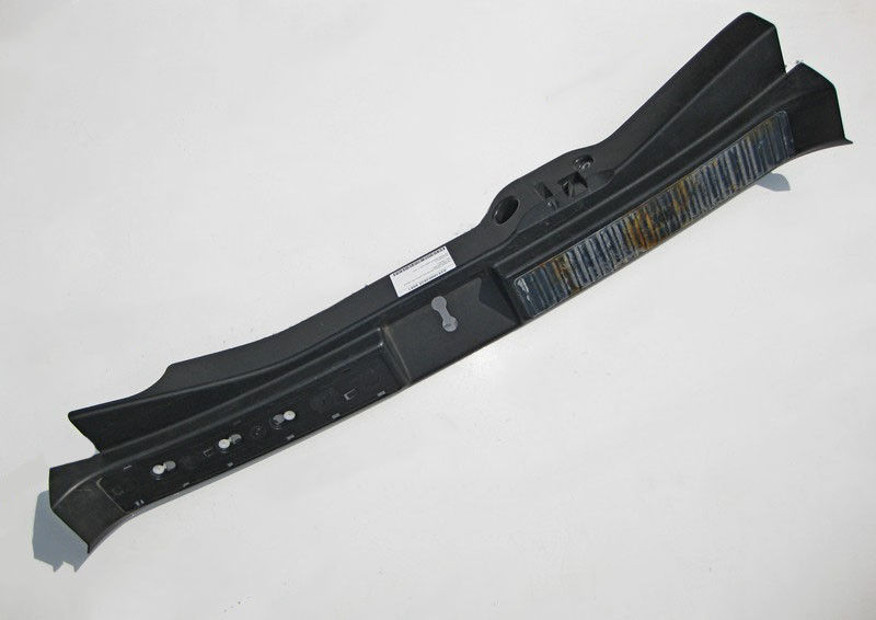 Mercedes-Benz  A2516903925 9051 Накладка отвору багажника нижня чорна R-Class W251 без хрому Одеса - фото 1