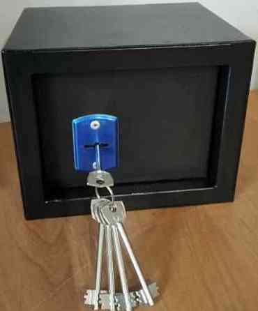 Мини сейф,для дома ,офиса.Для денег,драгоценностей Киев