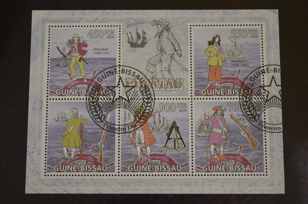 Гвінея - Бісау. Марки. Історія. Особистості. Блок. 2009 рік (В-5) Полтава - фото 1