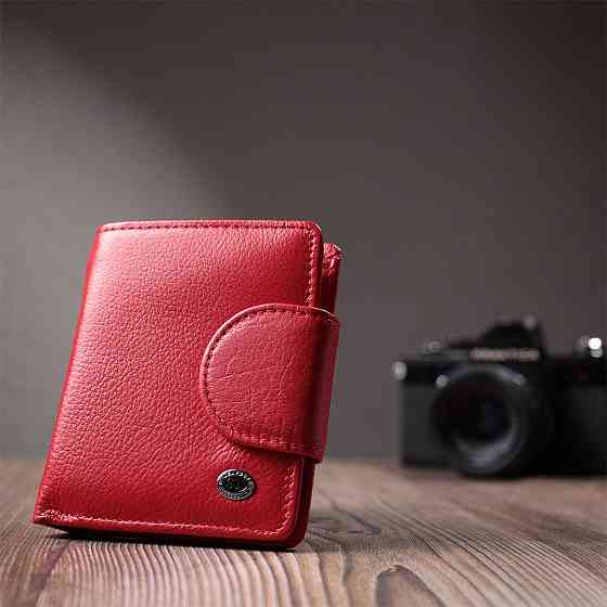 Яркий кошелек для женщин с карманом для монет из натуральной кожи ST Leather 22726 Красный Киев