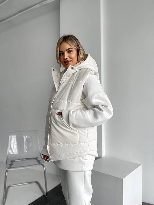 Жіночий теплий жилет з капюшоном  плащівка еммі на синтепоні Молочний, 42/44 Одеса - фото 7