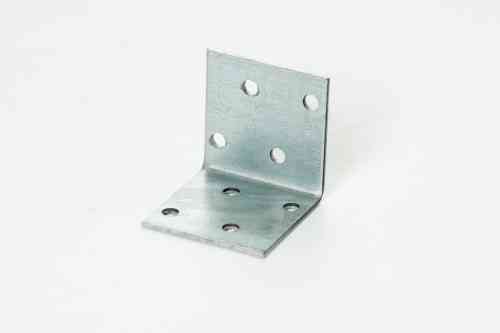 Угольник равносторонний 50х50х50х2.0мм оц. (пачка, кратно 10шт) APRO Ровно