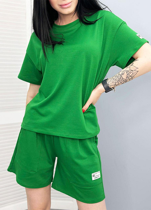 Трикотажный костюм с шортами 