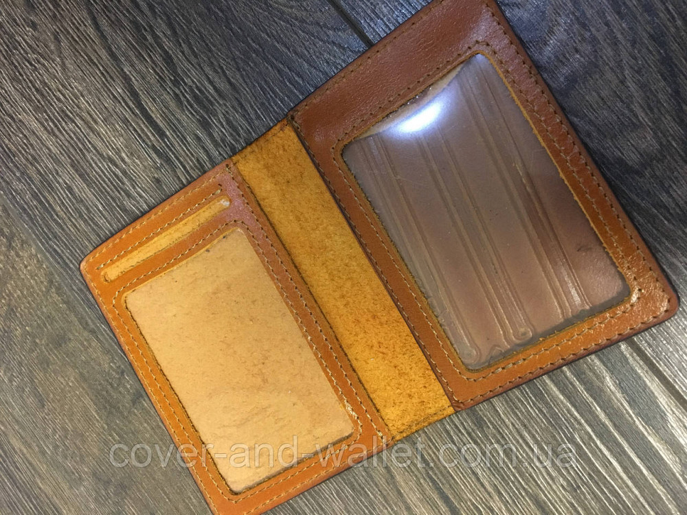 Шкіряна обкладинка на права жовтого кольору з відділеннями для карток Київ - фото 3