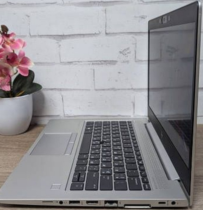 Потужний 4-х ядерний ноутбук в гарному стані. Київ - фото 2