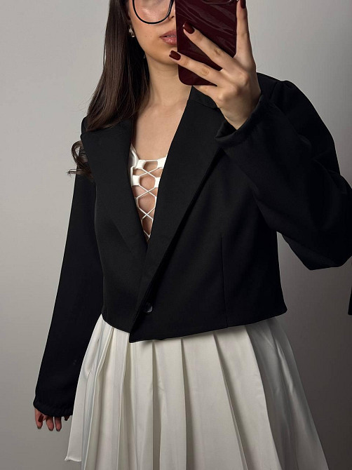 Жіночий базовий укорочений піджак із підкладкою та плічками турецька костюмка 46/48 Одеса - фото 4