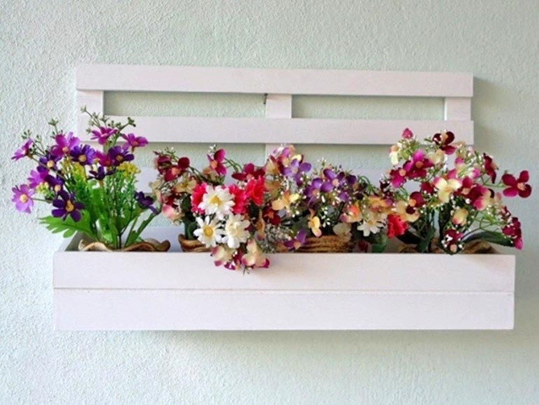 Полка настенная для цветов 