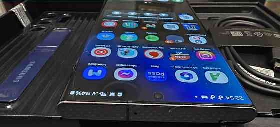 Смартфон Samsung Galaxy S22 Ultra 256Gb. Київ
