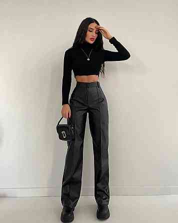 Женские базовые теплые брюки эко кожа на флисе Одесса