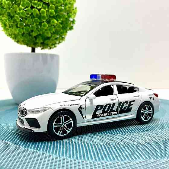 Машина Автосвіт BMW M8 інерційна відчиняються двері 16 см Біла (AP-1958) Чернігів