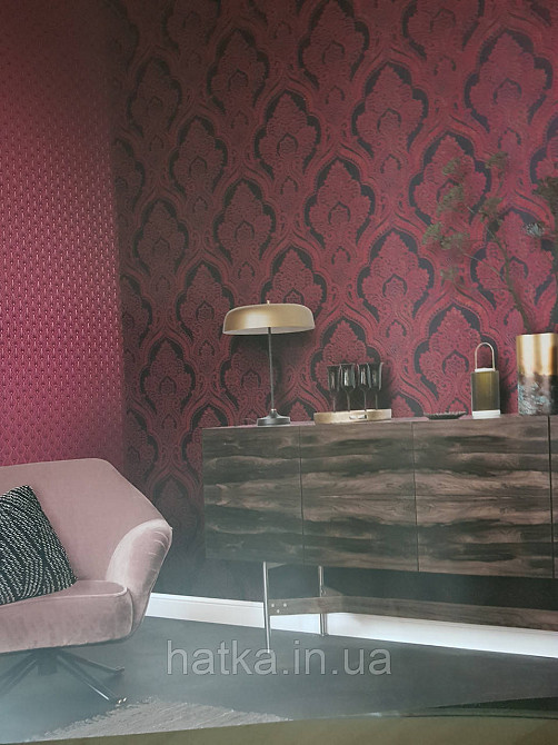 Шпалери текстильні еко 0.53х10.05 Rasch Textil Valentina класика вензелі дамаски бордові на чорно сірому Київ - фото 1