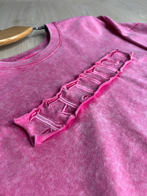 Футболка женская A-N 26029 оверсайз широкая вареная дай длинный рукав 3\4 с вышивкой впереди one size, розовый, one size Киев - изображение 2