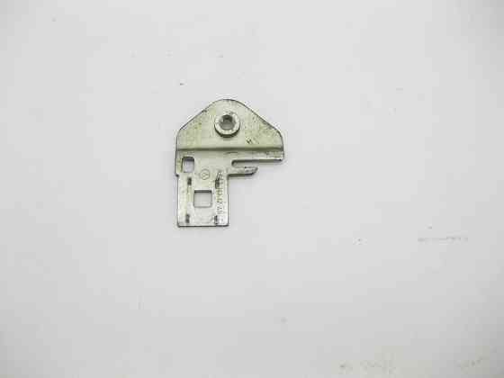 Mercedes-Benz  A6421411240 Кронштейн - тримач перемикаючого клапана системи ОГ для двигуна OM642 V6 3.0 cdi Одесса