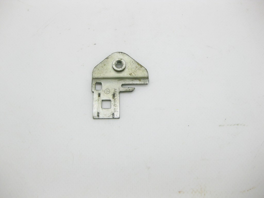 Mercedes-Benz  A6421411240 Кронштейн - тримач перемикаючого клапана системи ОГ для двигуна OM642 V6 3.0 cdi Одесса - изображение 1