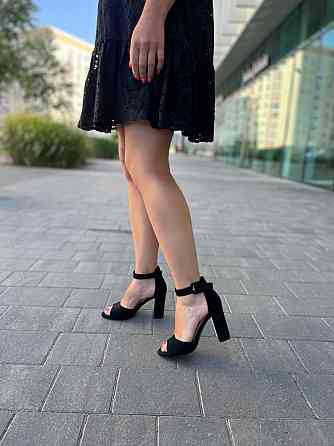 L&M Босоніжки жіночі чорні L&M F52-1 літні, еко-замша / Модні босоніжки на підборах р. 36-40 Коломыя