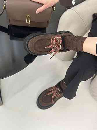 Olli Угги жіночі OLLI шоколадні натуральна замша з хутром висота підошви 0.75 см (5719) Коломия