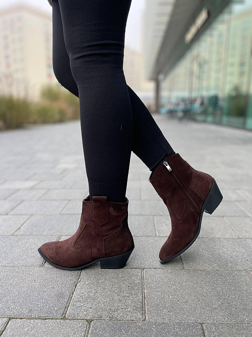 Edan Instruments Черевики жіночі EDAN шоколадні натуральна замша з хутром каблук 5см висота 11с Коломия - фото 1