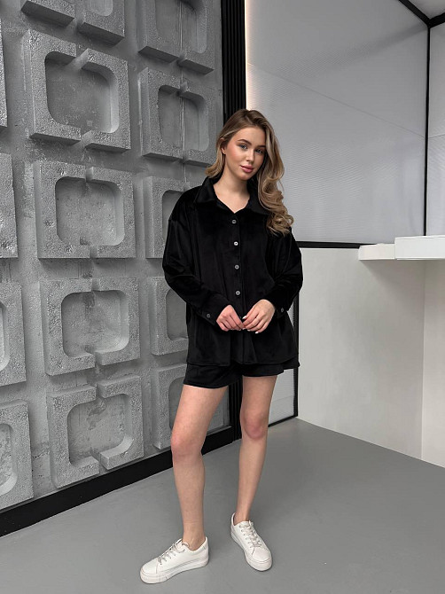 Женский прогулочный оверсайз костюм двойка: рубашка и шорты турецкий велюр спорт Черный Одесса - изображение 4