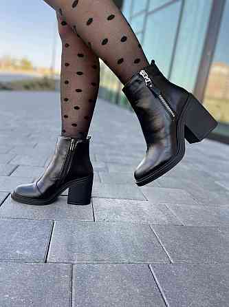 Lexi Черевики жіночі Lexi чорні натуральна шкіра каблук 9см (2718) Коломия