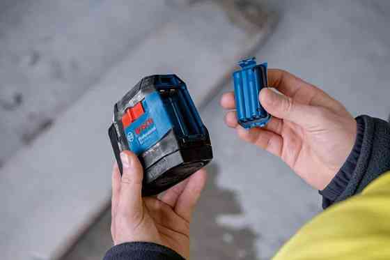 Лазерный нивелир Bosch GLL 12-22 G Professional, зеленый луч, 12 м, IP55, чехол Киев