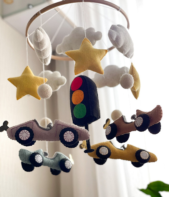 Дитячий мобіль на ліжечко «Гонки» Київ - фото 1