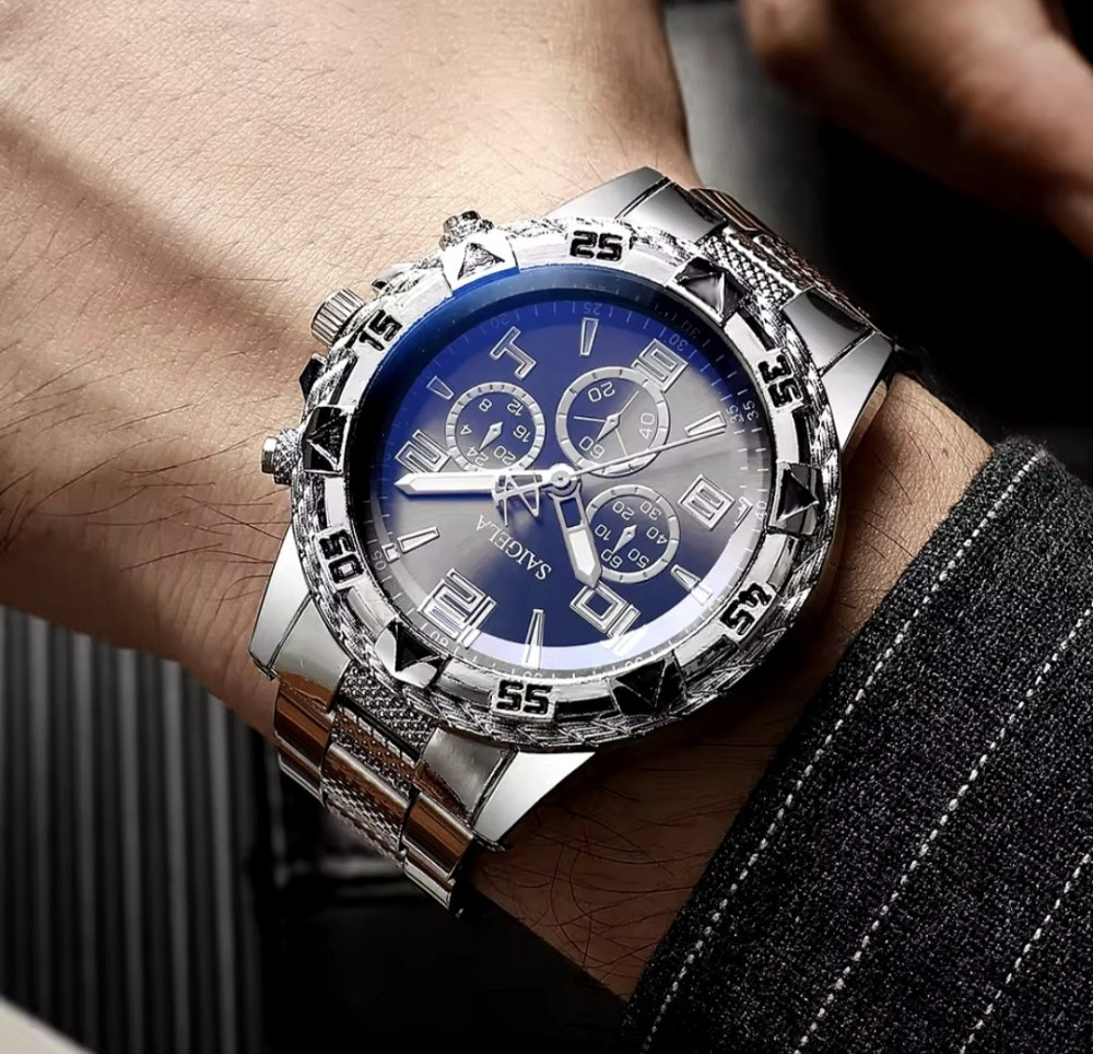 Годинник чоловічий сріблястий з темним циферблатом Сміла - фото 1