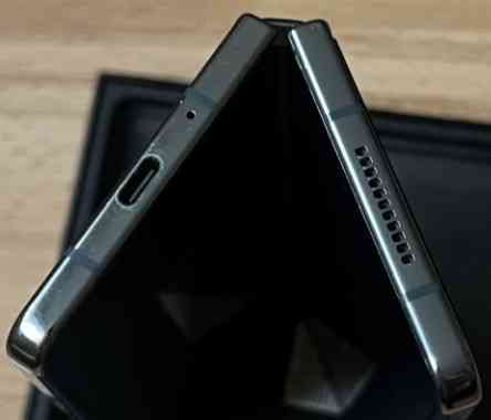 Смартфон Samsung Galaxy Fold 4 12/512Gb. Gray green. Харків