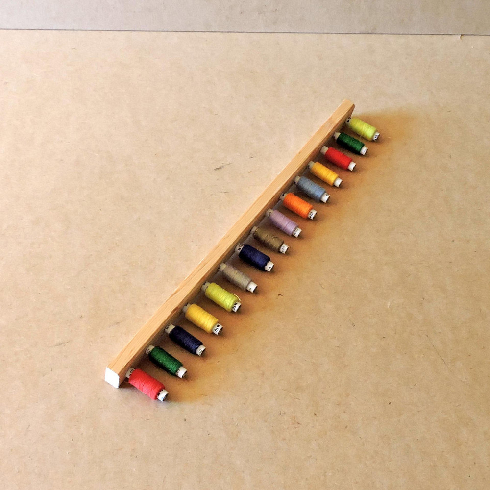 Органайзер для ниток 
