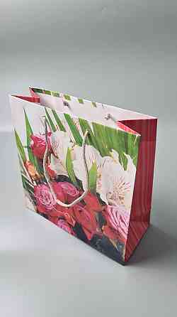 Пакет бумажный подарочный квадратный 23*24*10(артKV-131) (12 шт) Харьков