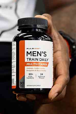Комплекс витаминов для мужчин Rule 1 Men's Train Daily MultiVitamin 90 tablets Луцк