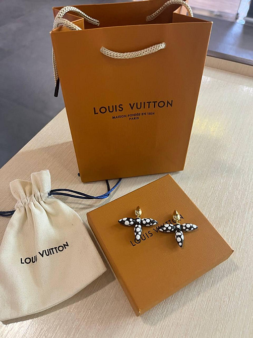 Сережки Louis Vuitton з позолотою – елегантність і стиль у кожній деталі Одеса - фото 1