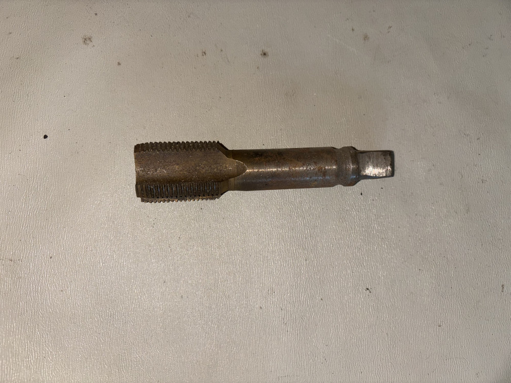 Метчик машинно-ручной М30х2. СССР. Харьков - изображение 1