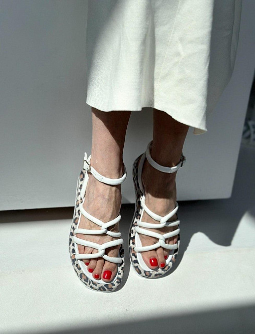 Olli Жіночі босоніжки з натуральної шкіри білі на леопардовій підошві літні OLLI Л-4-21113 р. 3 Коломыя - изображение 1