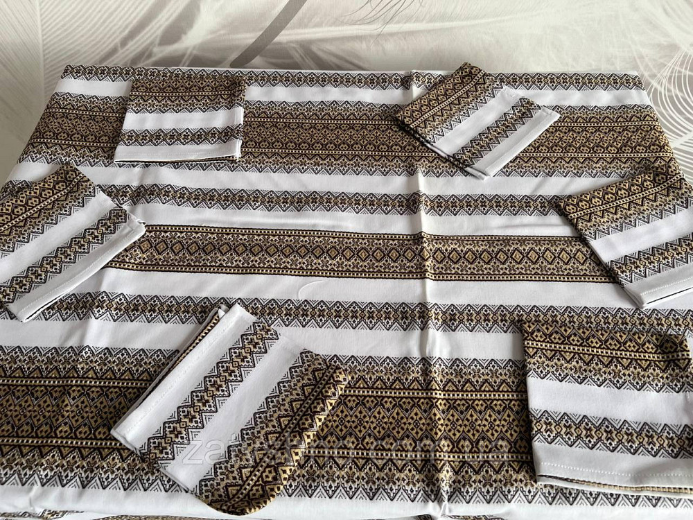 Вышитая скатерть с салфетками на подарок Киев - изображение 3