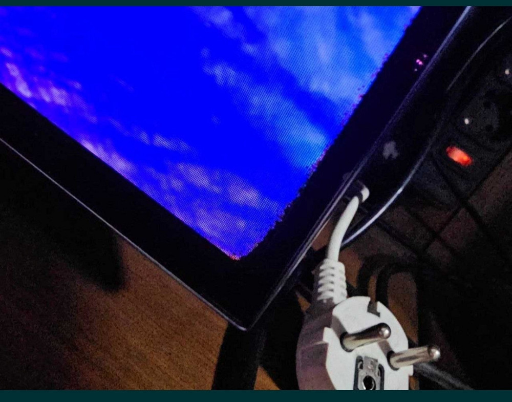 Телевизор Безрамный: 55