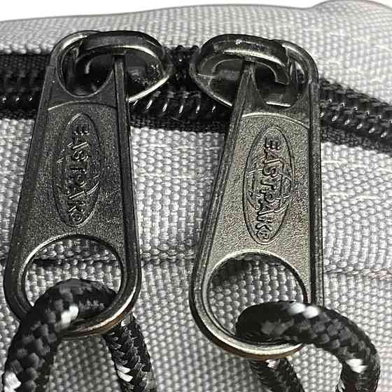 Сумка через плече Eastpak THE ONE Country Beige сірий Запоріжжя