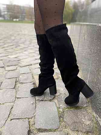 Valiente Чоботи жіночі VALIENTE чорні натуральна замша высота 45 см обхват голени 36-39 см кабл Коломия