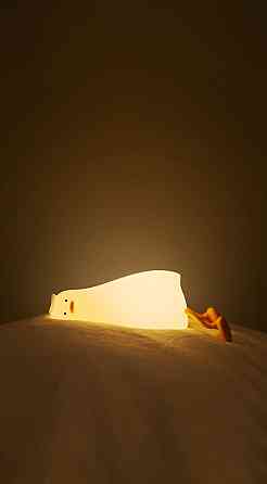 Силіконовий нічник "Лежача качка" з підставкою для телефону Коломия